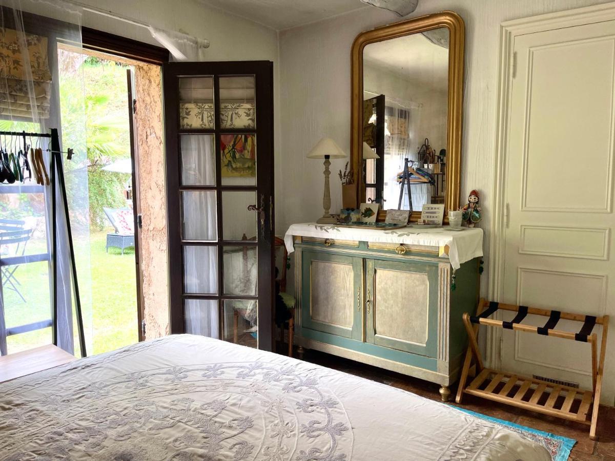 Chambre Double avec Salle de Bains Commune